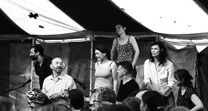 photo spectacle "Nous étions debout"/AGIT